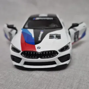 DieCast | BMW M8 Competition coupe | Scale 1:36